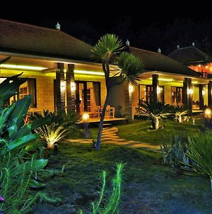 Favorite Exclusive Villa And Spa Nusa Penida Exterior photo