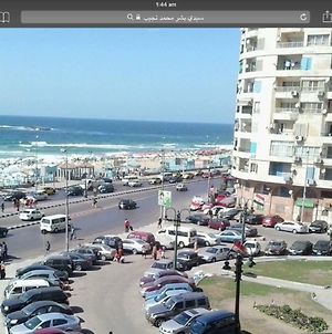 Cozy New 2 Bd Amazing Beach View Next To Hilton Hotel Family Only !العائلات فقط Alexandrie Exterior photo
