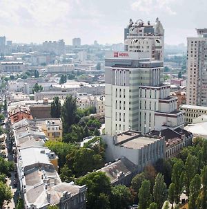 Hotel Ibis Kyiv City Center Exterior photo