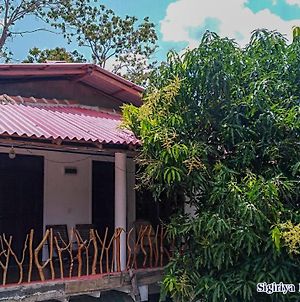 Sigiriya River Side Home Stay Exterior photo