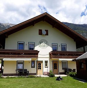 Hotel Landhaus Tirol Presseggersee Exterior photo