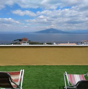 Bed and Breakfast Oasi Madre Della Pace Sorrento Exterior photo